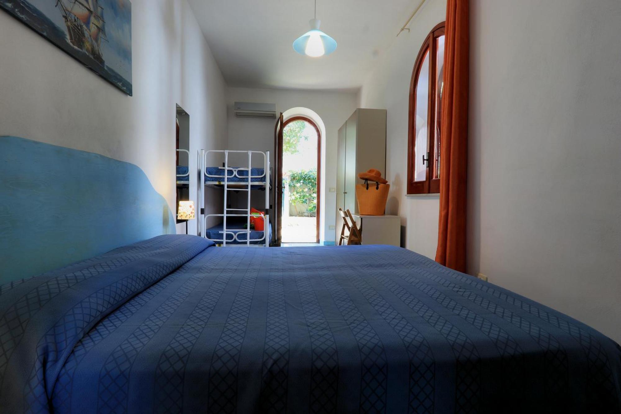 Testa Di Monaco Natural Beach Capo dʼOrlando Habitación foto